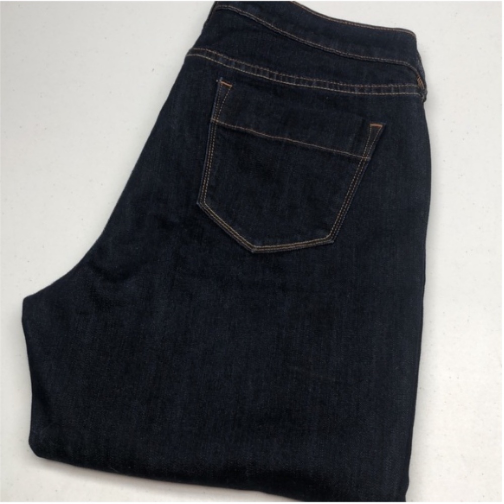 LIKE NEW OLD NAVY “the SweetHeart” SLIM STRAIGHT JEANS